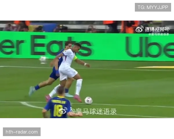 姆巴佩左路突破建功,助法国队锁定胜局获全场赞誉 姆巴佩左路突破建功,助法国队锁定胜局获全场赞誉