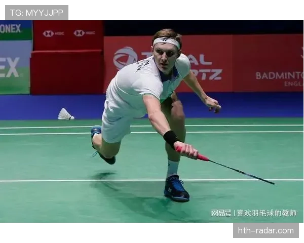 安赛龙训练室里湿透的衣服，比他手里的奖杯还耀眼！