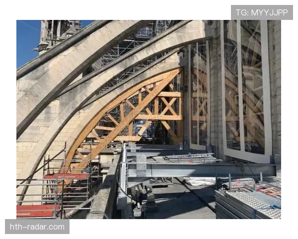 巴黎圣日耳曼结构失衡问题显现，场面控制力下降影响争冠形势